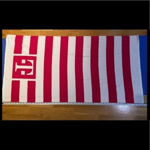 NWT T-Mobile beach towel pink & white